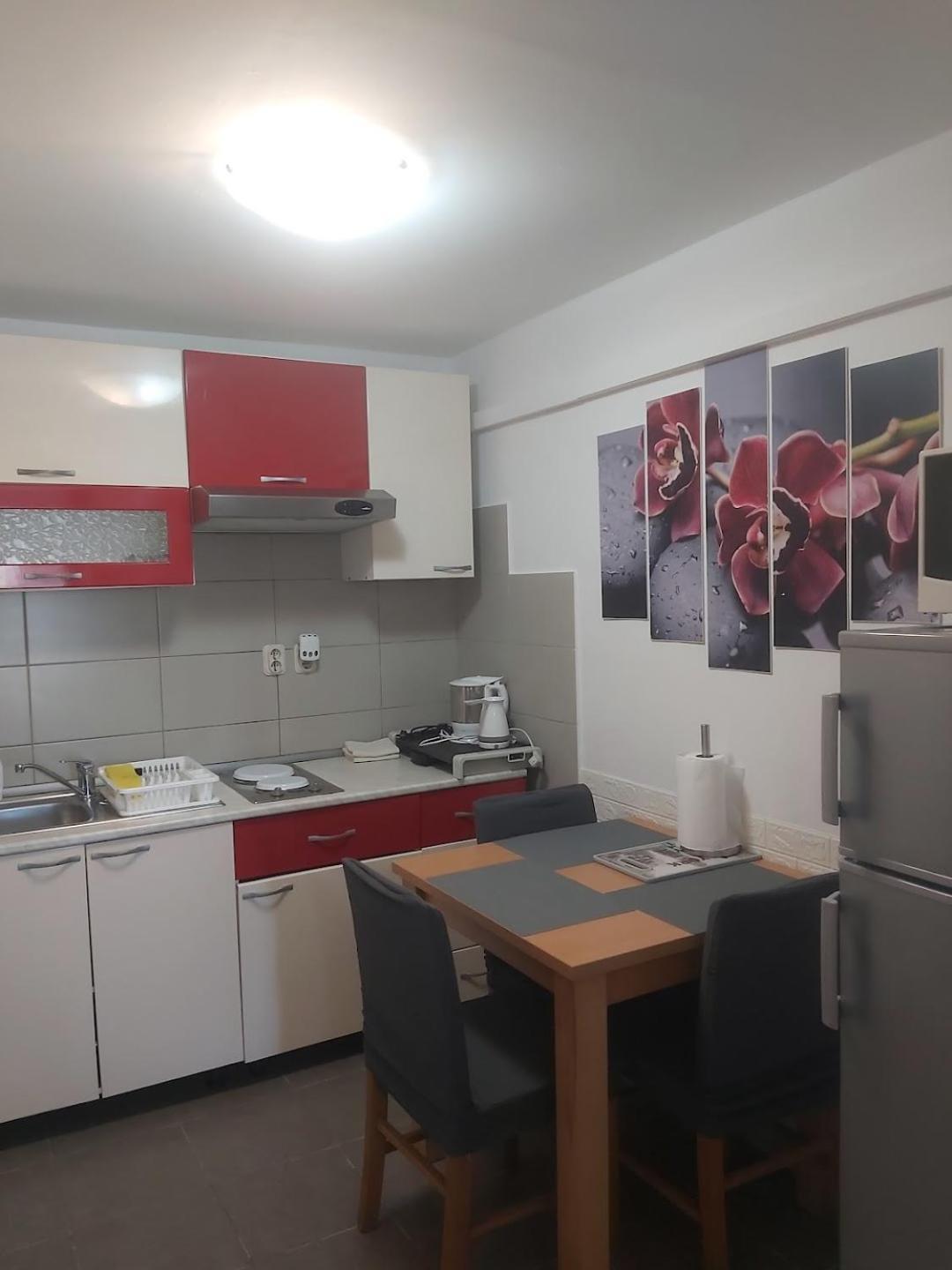 Apartmani I Sobe Mara Palit Exterior photo